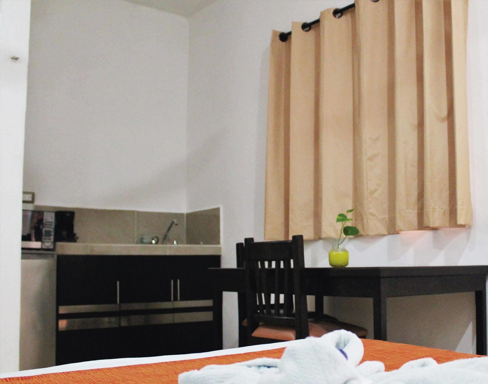 Gayser Apartamentos Валядолид Екстериор снимка