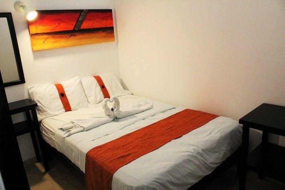 Gayser Apartamentos Валядолид Екстериор снимка